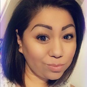 Meet your Posher, Esther